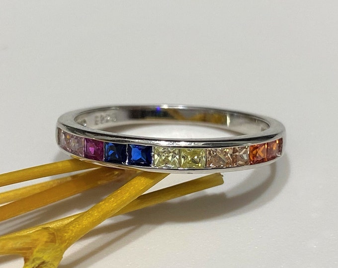 Vintage Sterling Silver Multi Color Gemstones Ring.