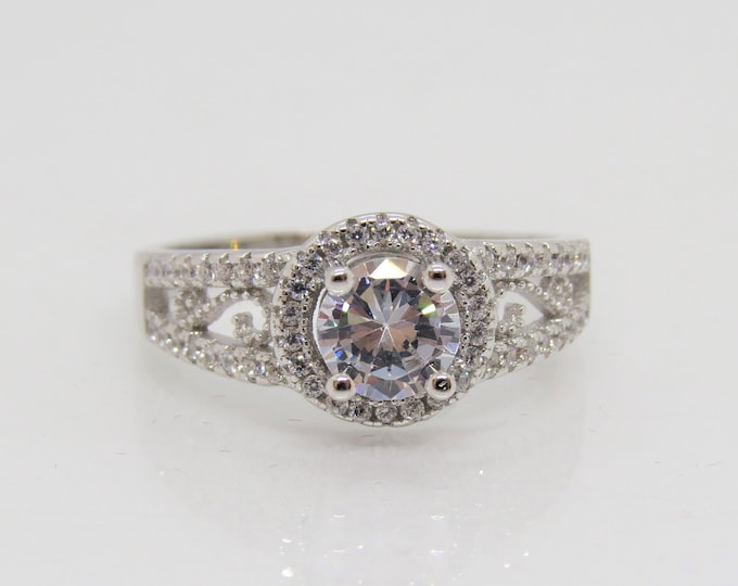 Vintage Sterling Silver White Topaz Solitaire Ring Size 7