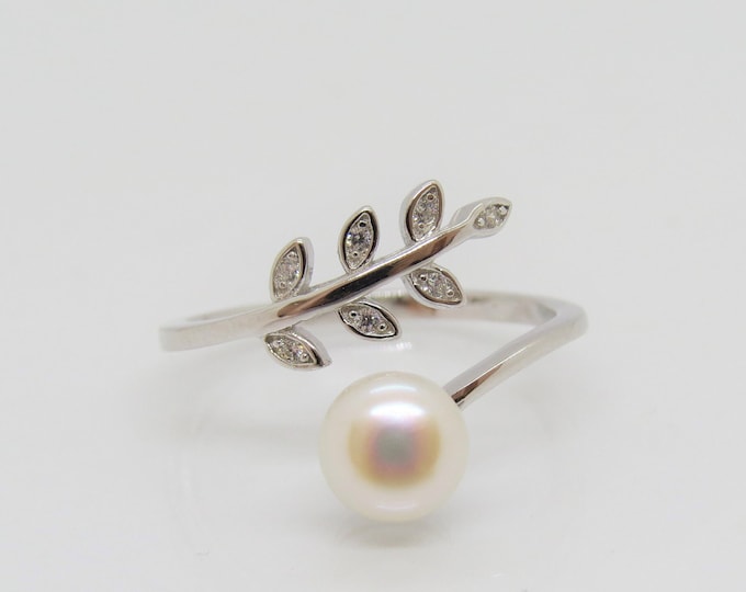 Vintage Sterling Silver White Pearl & White Topaz Leaf Adjustable Ring Size 7
