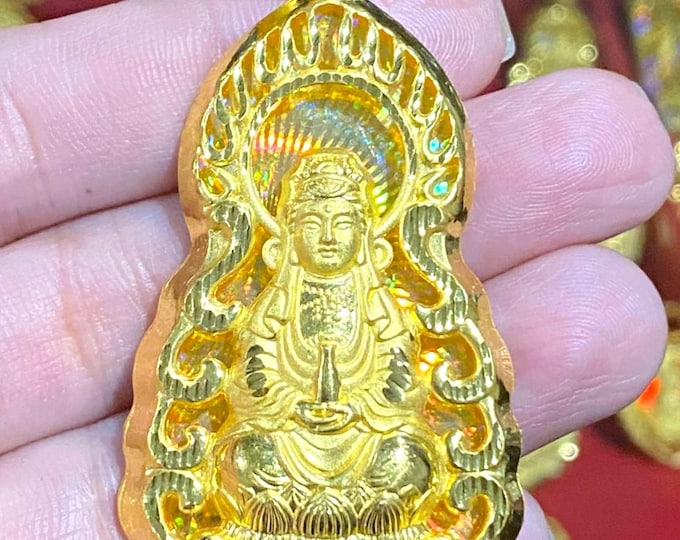Vintage 24K Solid Yellow Gold Diamond cut Kwan Yin, Quan Yin Buddha Heavy Pendant. Mat Phat Ba Quan Am.