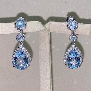 Vintage Sterling Silver Aquamarine & White Topaz Dangle Drop Earrings.