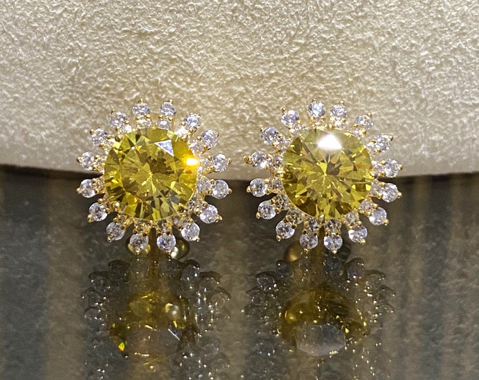 Vintage 18K Solid Yellow Gold Citrine & White Topaz Dangle Earrings.