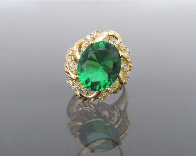 Vintage 18K Solid Yellow Gold Emerald & White Topaz Ring Size 6