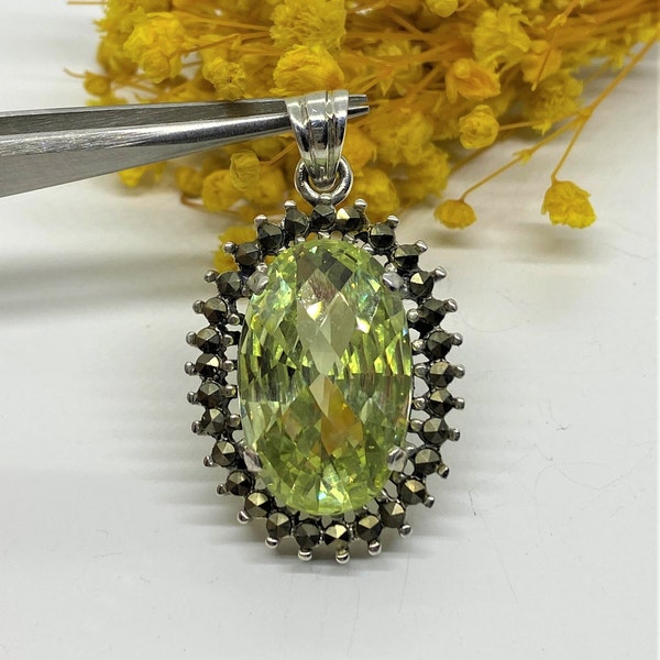 Vintage Sterling Silver Peridot & Marcasite Pendant.