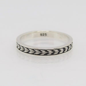 Vintage Sterling Silver Carved Band Ring Size 7