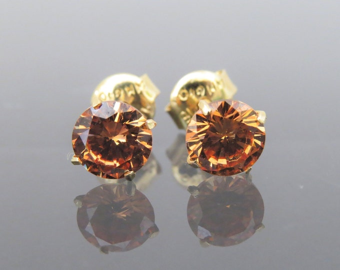Vintage 18K Solid Yellow Gold 1.70ct Round cut Morganite Stud Earrings