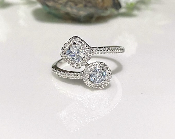 Vintage Sterling Silver White Topaz Ring Size 8