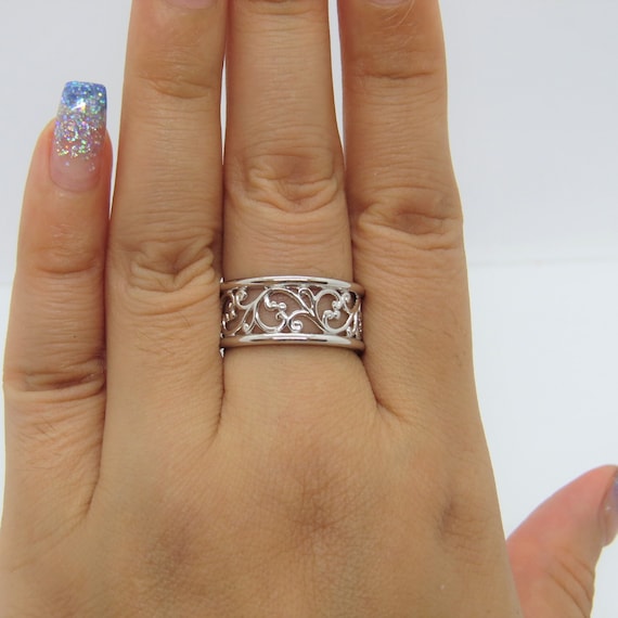 Vintage Sterling Silver Filigree Band Ring. - image 5