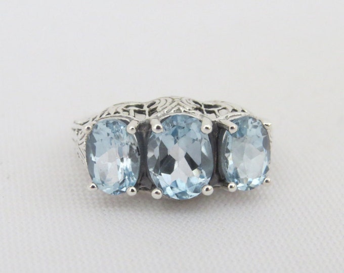 Vintage Sterling Silver Oval Aquamarine Three stone Ring Size 7