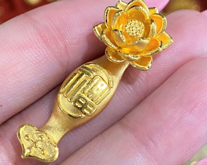 Vintage 24K 9999 Pure Gold Lotus Pendant.