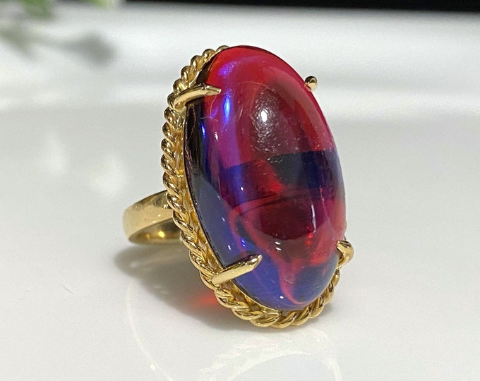 Vintage 14K Solid Yellow Gold Dragons Breath Large Oval Ring Size 6.25