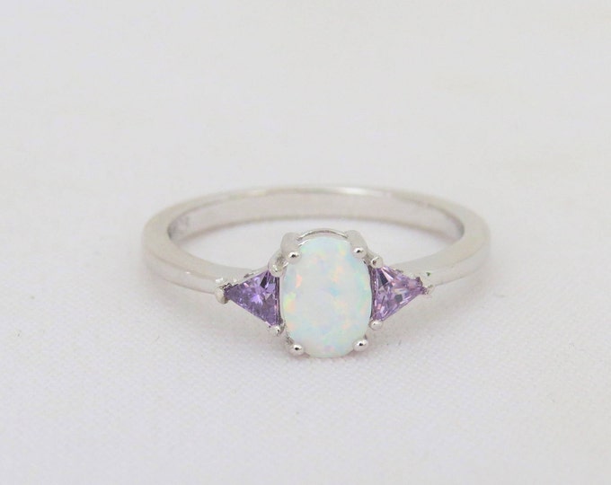 Sterling Silver White Opal & Triangle Amethyst Vintage Ring Size 9