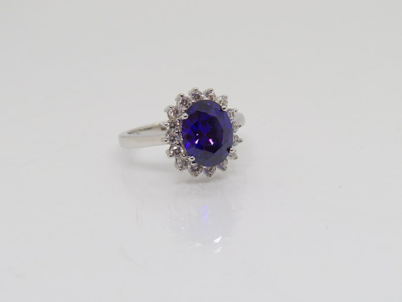 Vintage Sterling Silver Amethyst /& White Topaz Halo Ring Size 7
