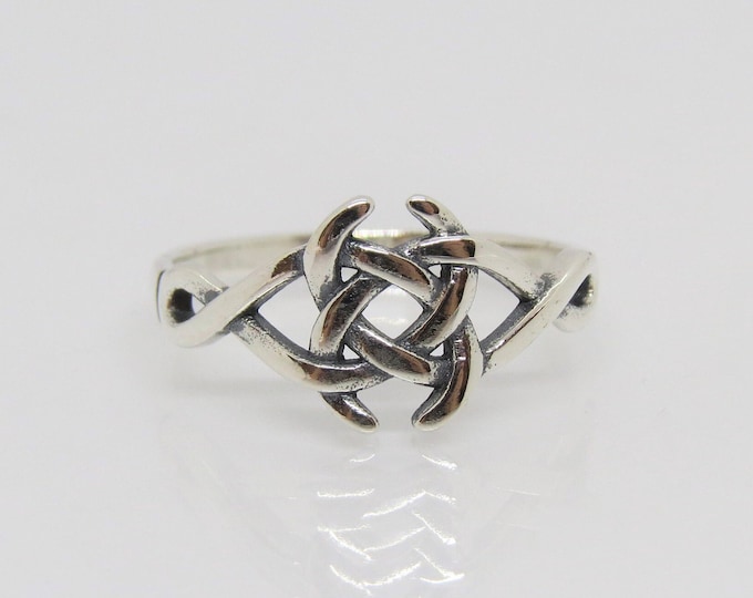 Vintage Sterling Silver Celtic Ring Size 7