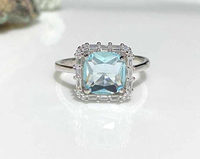 Vintage Sterling Silver Aquamarine & White Topaz Ring Size 7.5