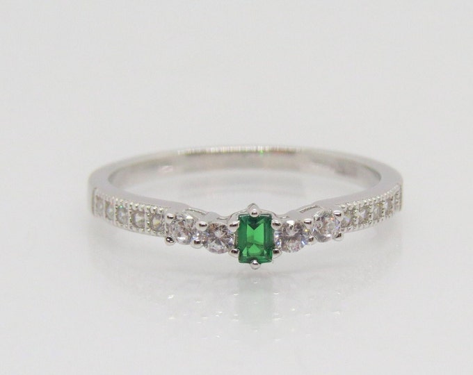 Vintage Sterling Silver Emerald & White Topaz Ring Size 7