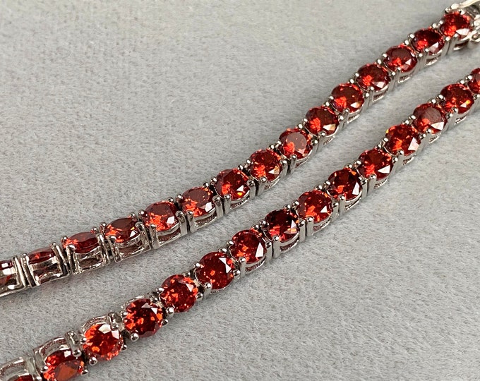 Vintage Sterling Silver Round cut Garnet Link Bracelet 7 1/2''