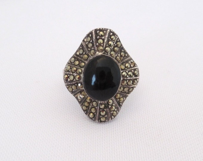 Vintage Sterling Silver Black Onyx & Marcasite Ring Size 7.75