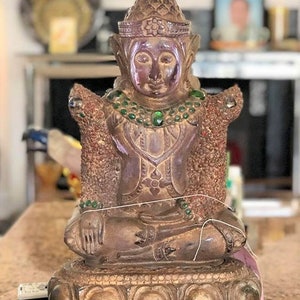 Antique Amethyst 19th 20th Century Carved Phra Hin Buddha Statue 22,400grams image 2