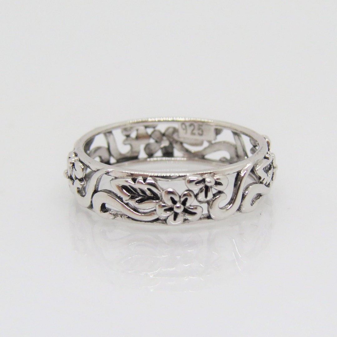 Tia Sterling Silver Band Ring in White Sapphire