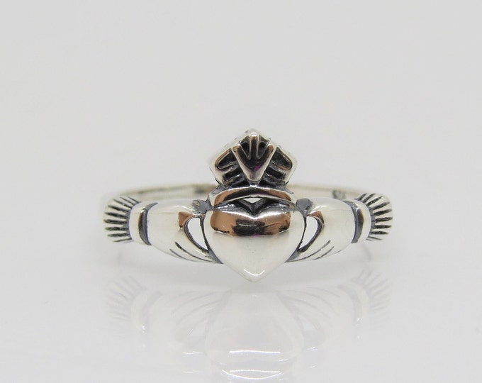 Vintage Claddagh Sterling Silver Ring Size 7