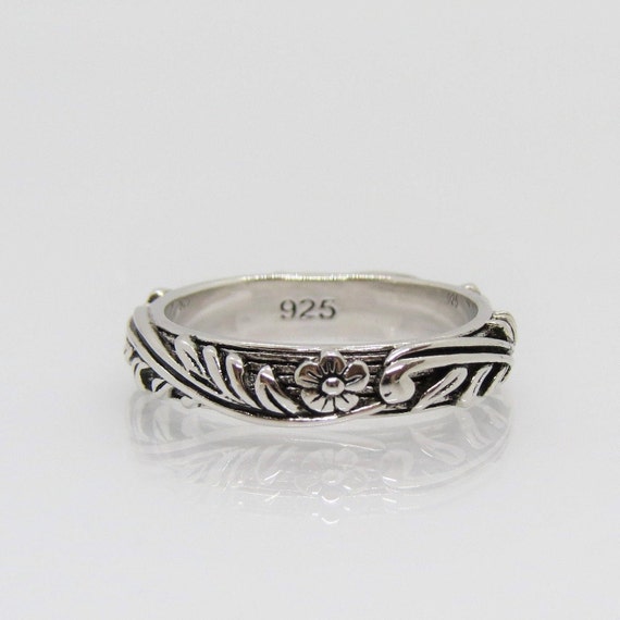 Vintage Sterling Silver Carved Flower Band Ring S… - image 1