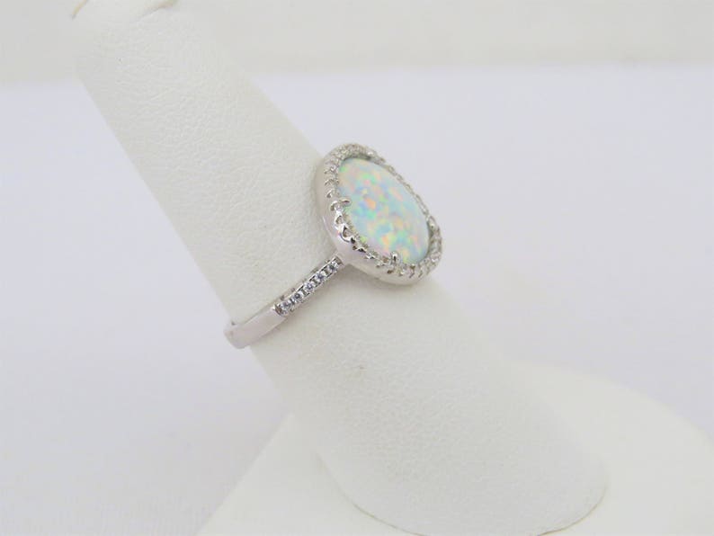 Vintage Sterling Silver White Opal /& White Topaz Ring Size 7
