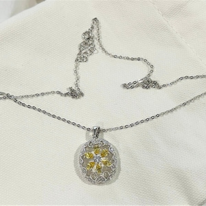 Vintage Sterling Silver Citrine & White Topaz Flower Pendant Chain Necklace 17&#39;&#39;