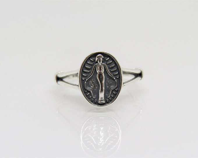 Vintage Sterling Silver Miraculous Medal Ring Size 9
