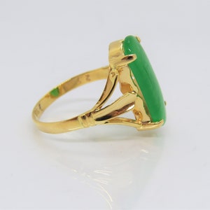 Vintage 18K Solid Yellow Gold Saddle Green Jadeite Jade Ring Size 10.75 image 4