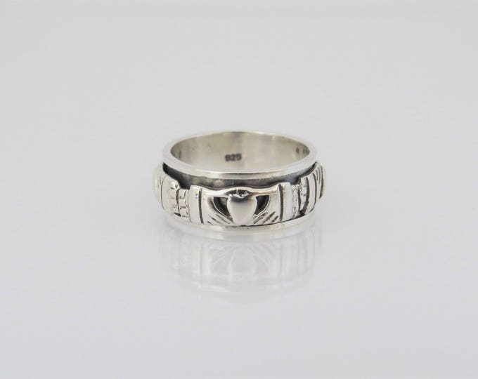 Vintage Claddagh Sterling Silver Band Ring Size 7