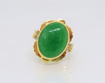 Vintage 18K Solid Yellow Gold Green Jadeite Jade & White Topaz Ring Size 7