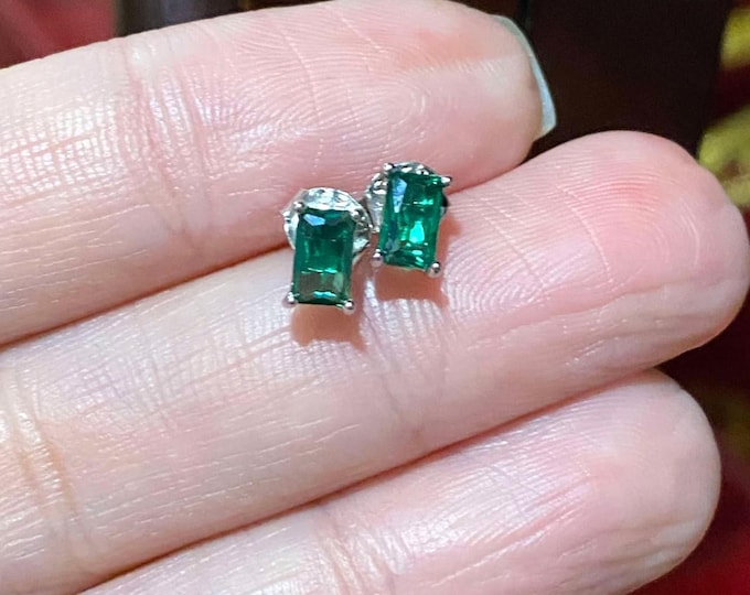 Vintage Sterling Silver Rectangular Emerald Stud Earrings.