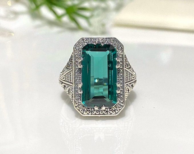 Vintage Sterling Silver Emerald Filigree Ring Size 9