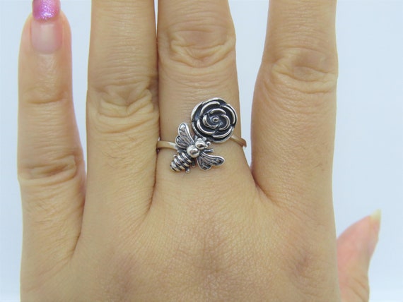 Vintage Sterling Silver Bee & Flower Ring Size 7.5 - image 6