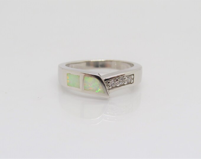 Vintage Sterling Silver White Opal & White Topaz Band Ring Size 8
