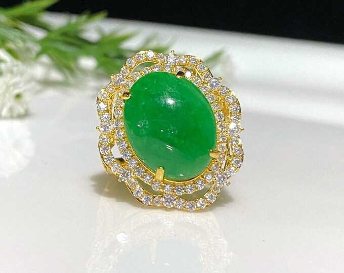 Vintage 15K 610 Solid Yellow Gold Oval Green Jadeite Jade & White Topaz Ring Size 7.75