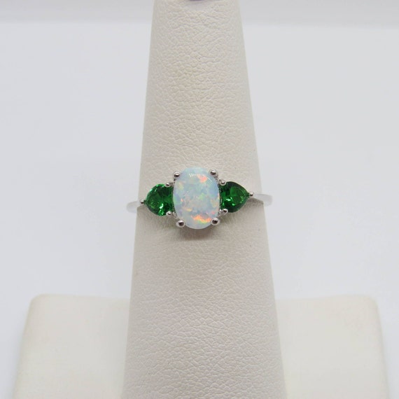 Vintage Sterling Silver White Opal & Emerald Ring… - image 4