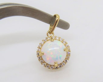 Vintage 14K Solid Yellow Gold Round cut White Opal & White Topaz Pendant