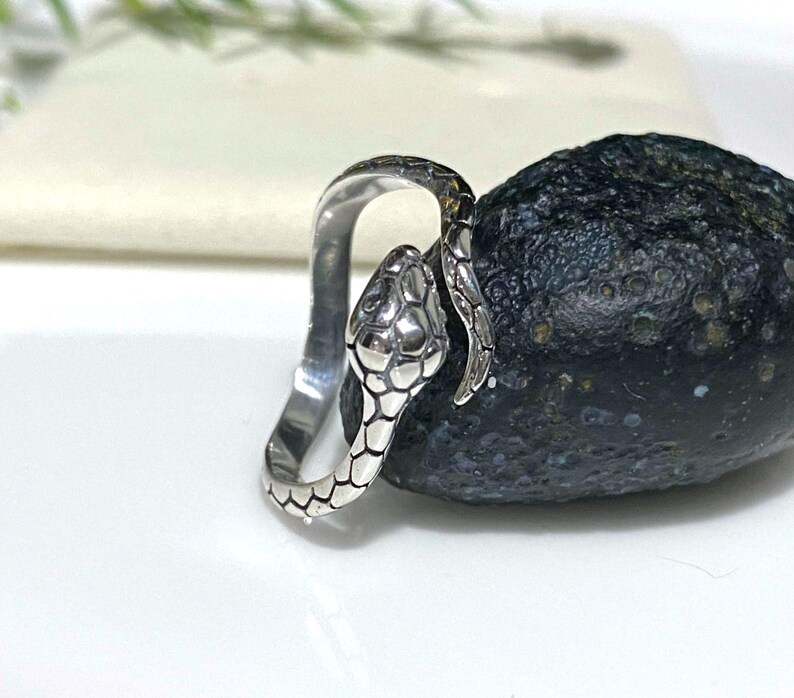 Vintage Sterling Silver Snake Ring Size 8 - Etsy