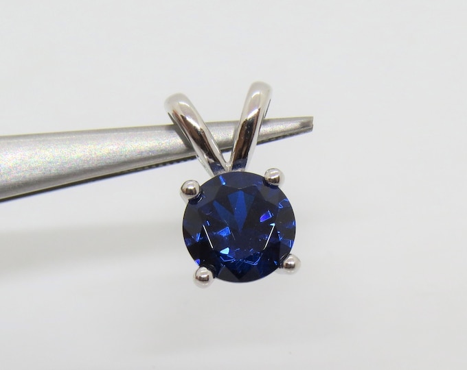 Vintage Sterling Silver Round cut Blue Sapphire Pendant
