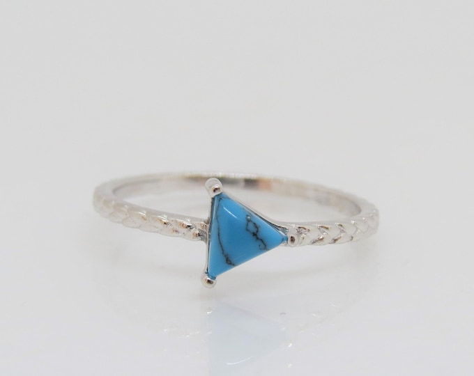 Vintage Sterling Silver Turquoise Carved Band Ring Size 7