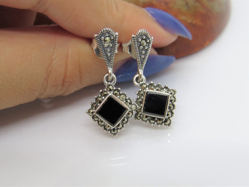 Vintage Sterling Silver Square Cut Black Onyx /& Marcasite Drop Earrings