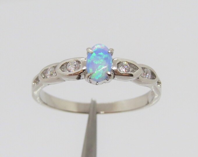 Vintage Sterling Silver Blue Opal & White Topaz Ring Size 10