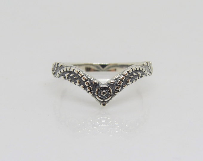 Vintage Sterling Silver Carved Flower V Ring Size 7