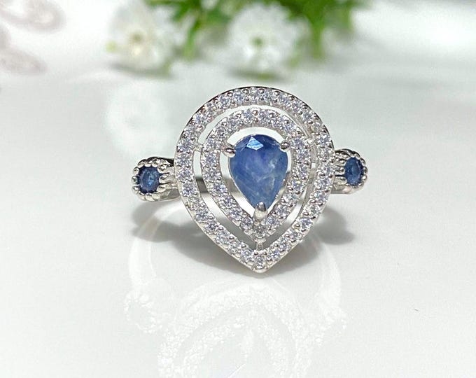 Vintage Sterling Silver Natural Pear cut Blue Sapphire & White Topaz Ring Size 7