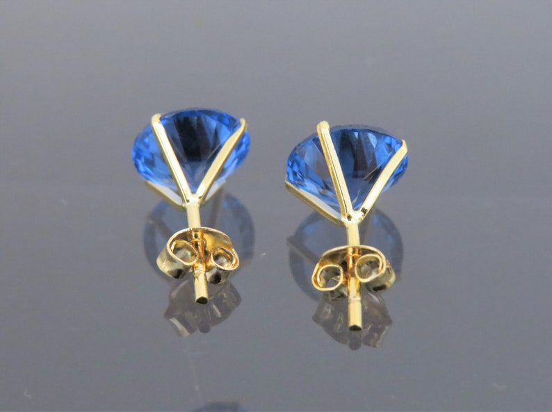 Vintage 18K Solid Yellow Gold 7.74ct Round cut Blue Spinel Stud Earrings 10MM image 5