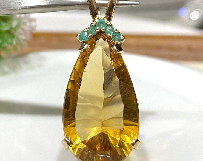Vintage 14K Solid Yellow Gold 18.5ct Natural Citrine & Emerald Pendant.