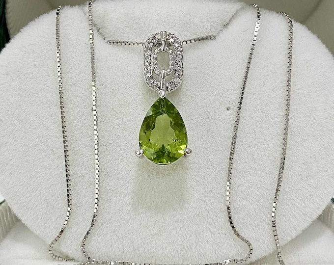 Vintage Sterling Silver Natural Peridot & White Topaz Pendant Chain 17''