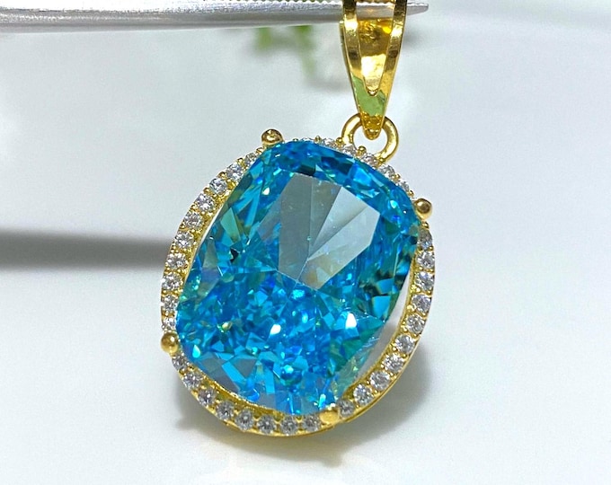 Vintage 15K 610 Solid Gold London Blue Topaz & White Topaz Rectangular Pendant.